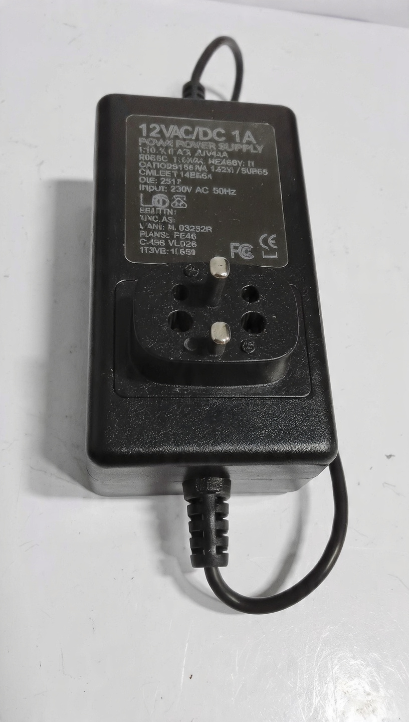 12V AC/DC POWER SUPPLY WITH BRITISH LEAD
